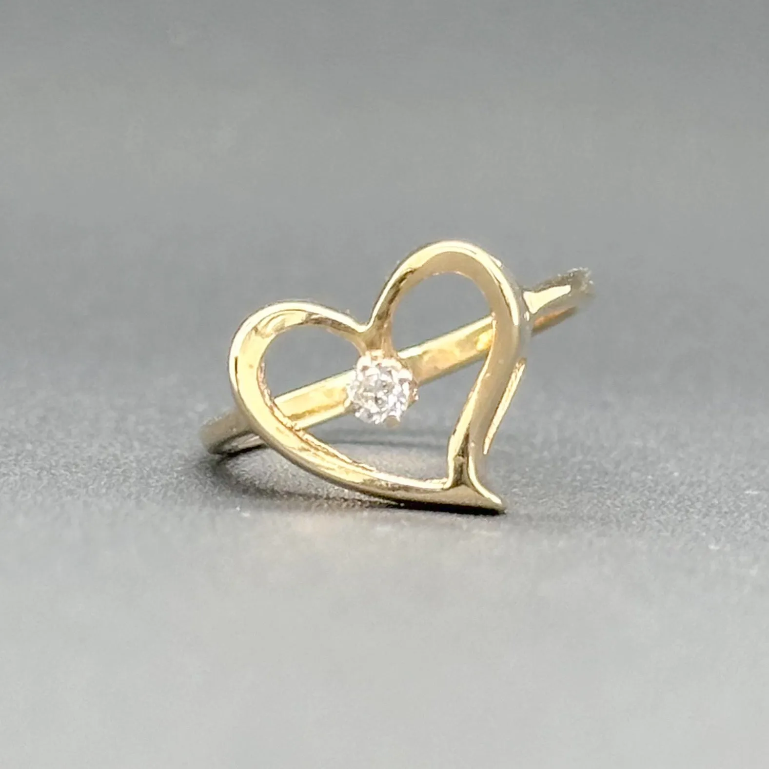 Estate 14K Y Gold 0.05ct G/VS2 Diamond Heart Ring