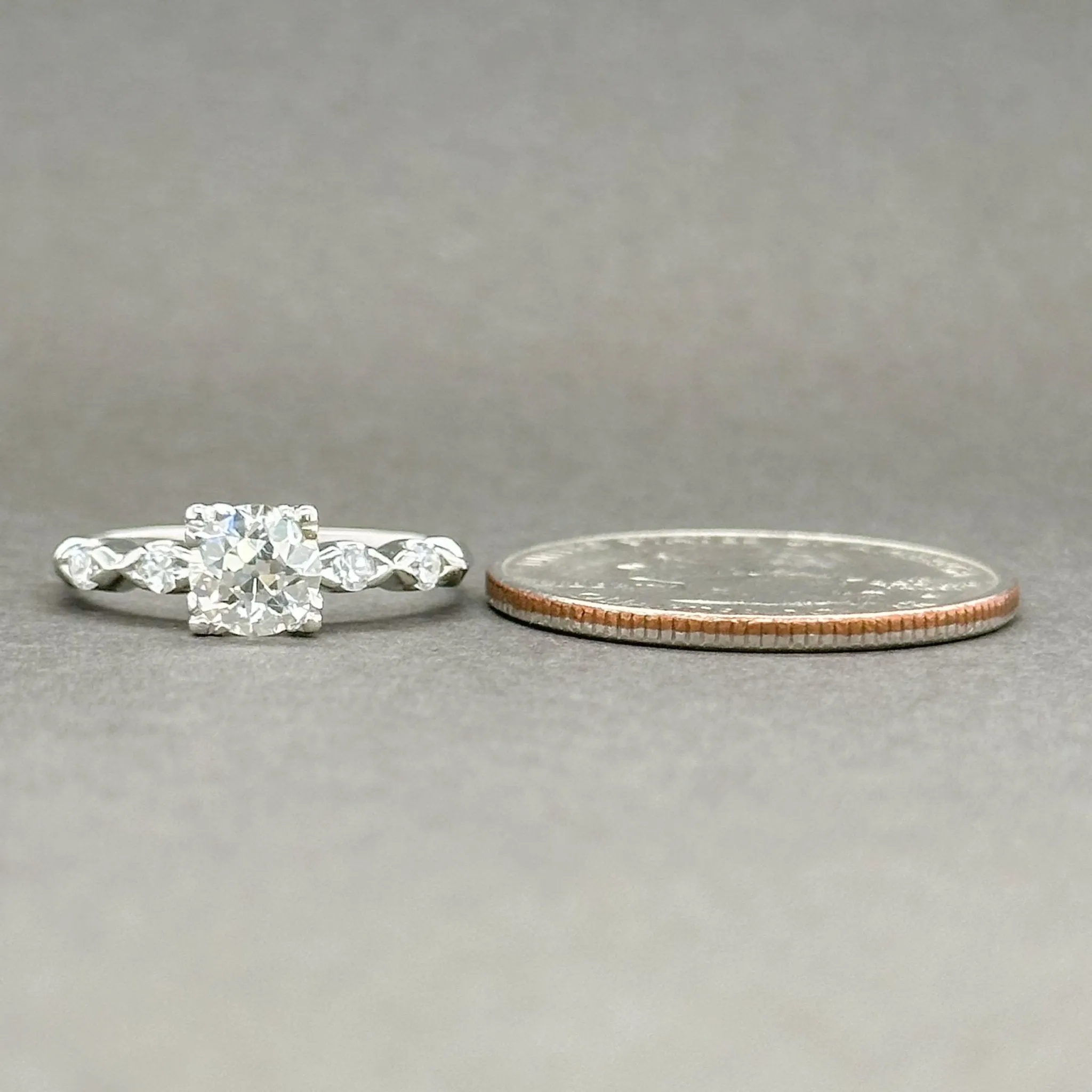 Estate Retro Platinum 0.84ctw G-K/VS2-SI1 Diamond Engagement Ring