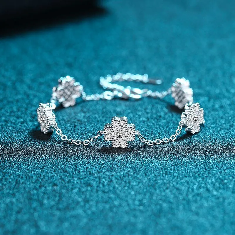 Four Leaf Clover Micro Set Moissanite Bracelet