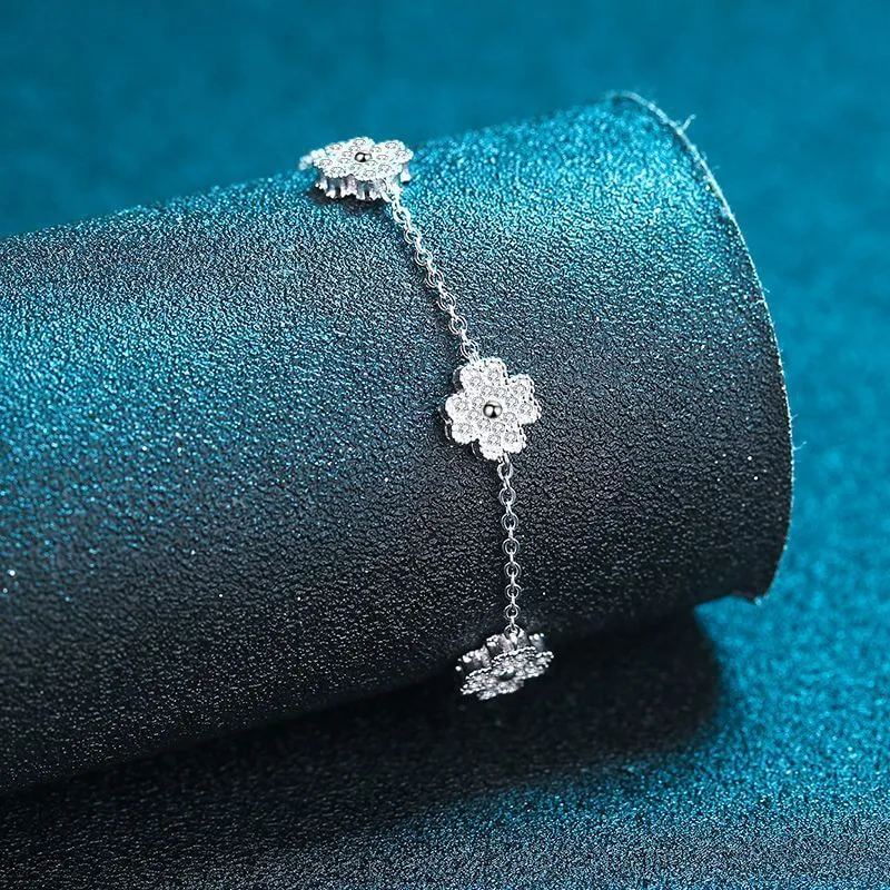 Four Leaf Clover Micro Set Moissanite Bracelet