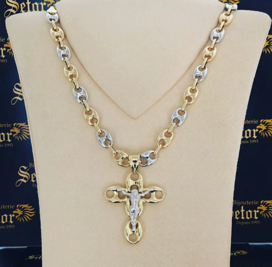 Mariners chain & cross S33