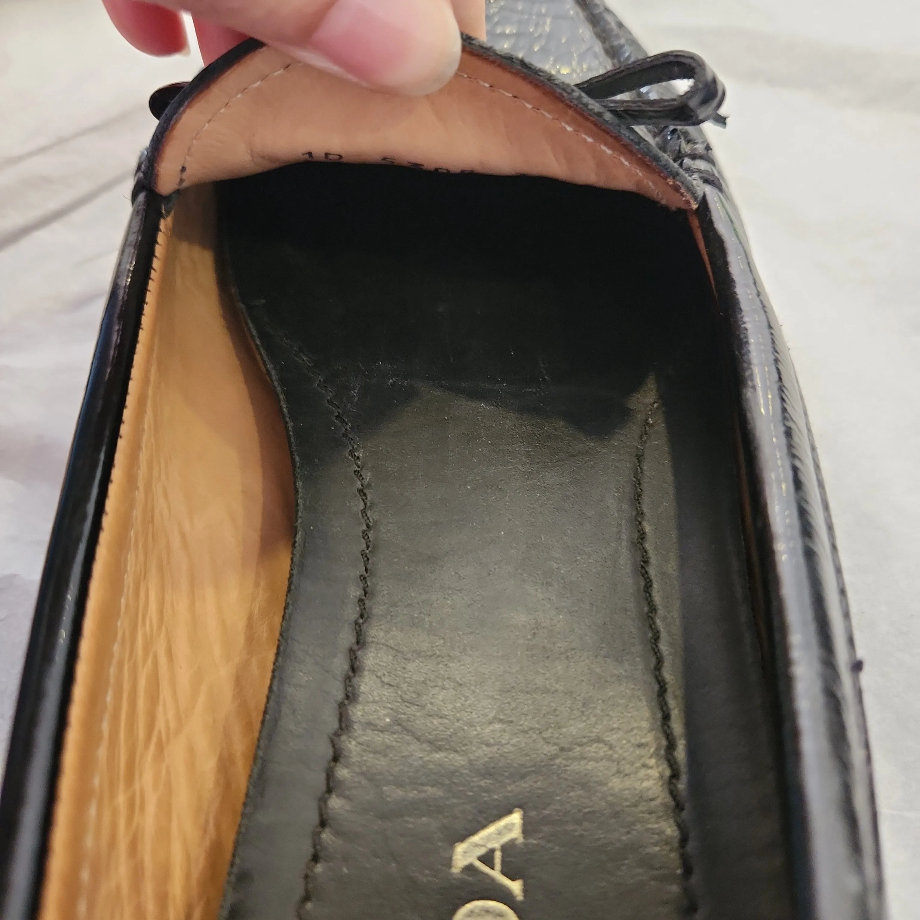 Prada Black Leather Loafers | Pre Loved |